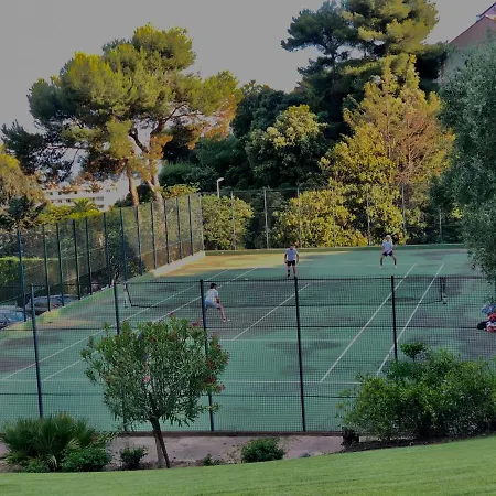 Studio Terrasse - Piscine- Tennis Apartment